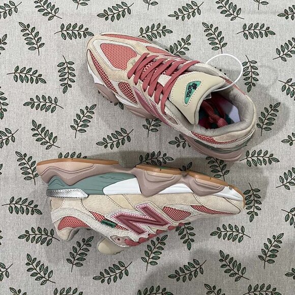 New Balance 9060 Sports Shoes Pink